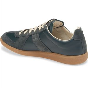 Meet your Posher, Aj